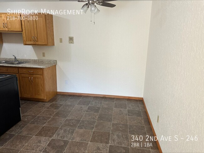 Foto del edificio - Waite Park Crossing 340 - 246