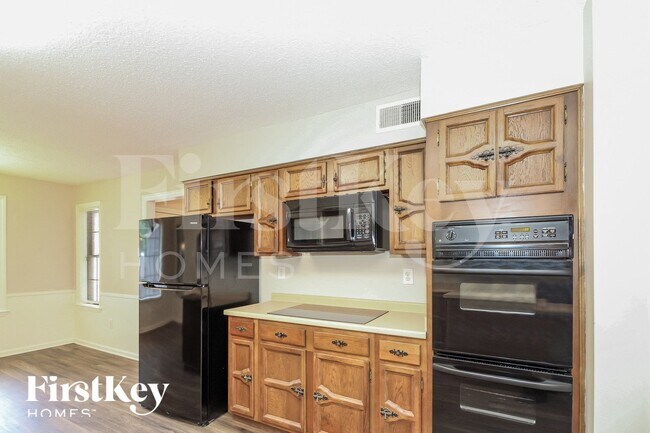 Foto del edificio - 3007 Wood Thrush Dr