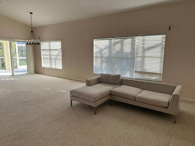 Foto del edificio - 8659 46th Ave Cir W