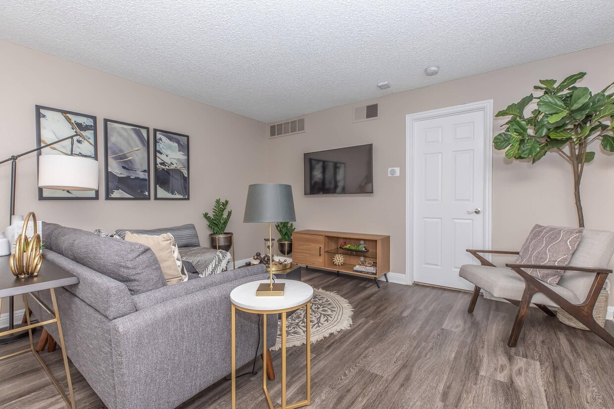 Primary Photo - Villas Aliento Apartment Homes
