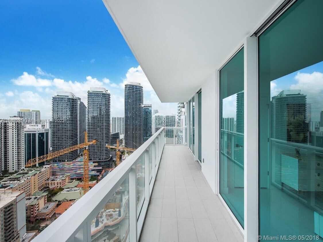 Foto principal - 1080 Brickell Ave