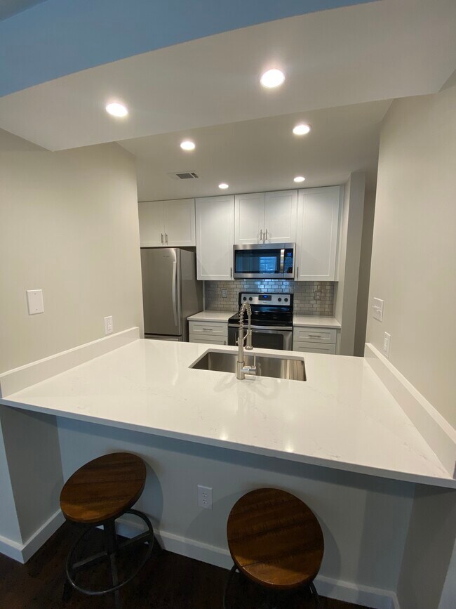 Foto del edificio - 1202 Thorpe Ln