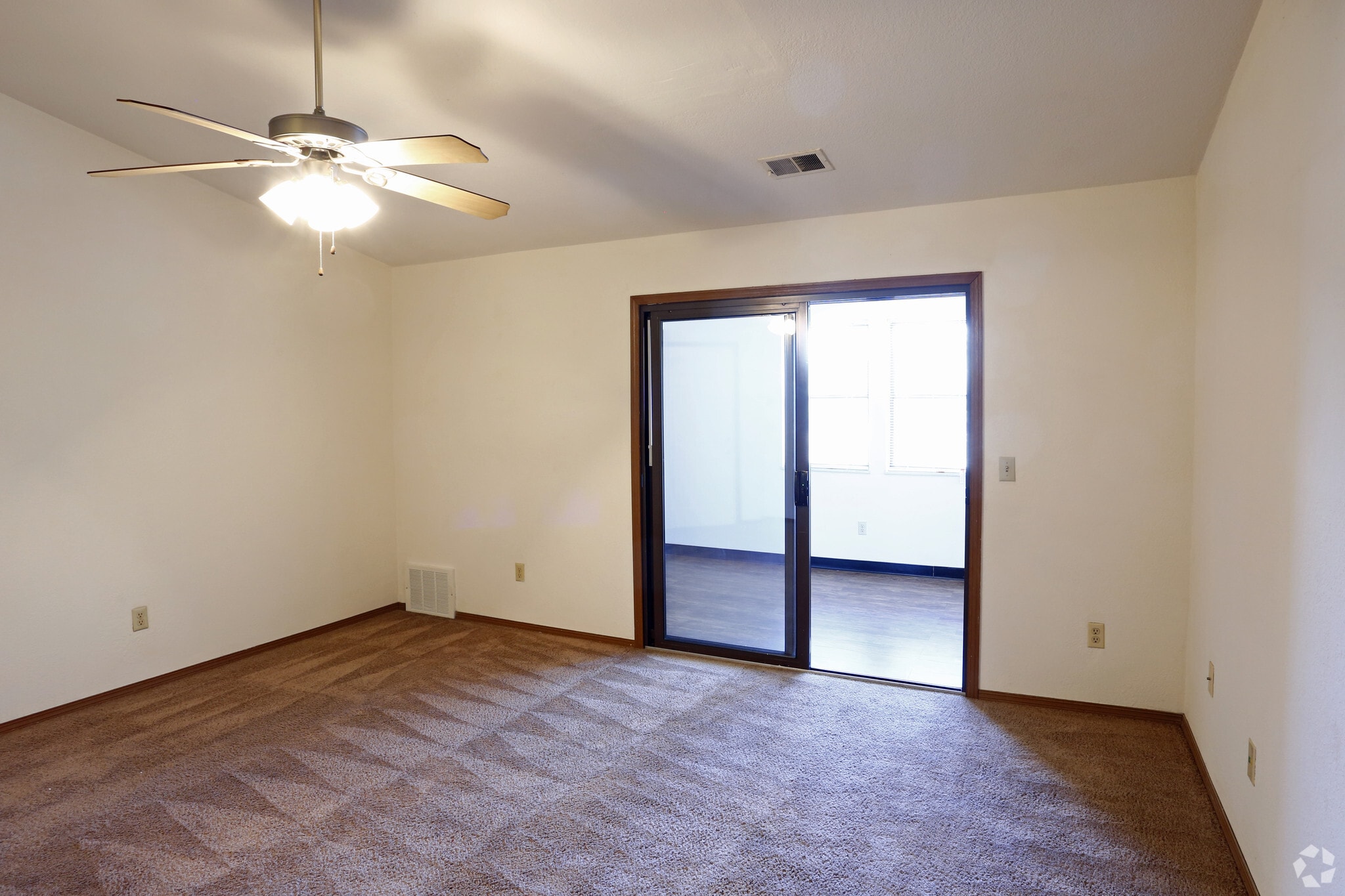 Valley Stream Apartments – photo 5
