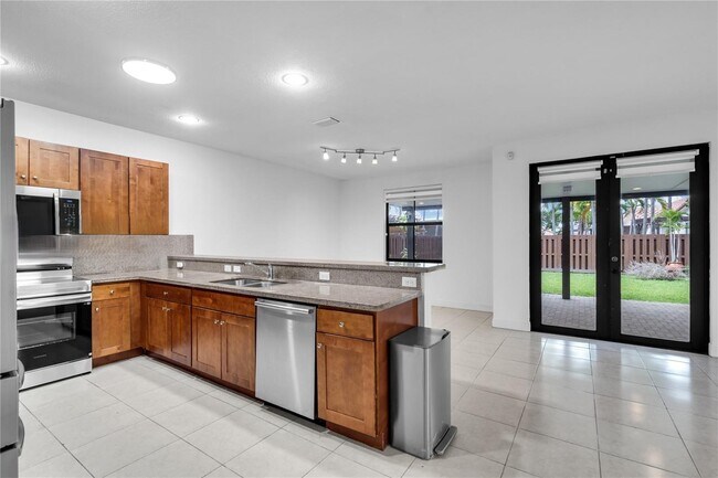 Foto del edificio - 9925 NW 10th St