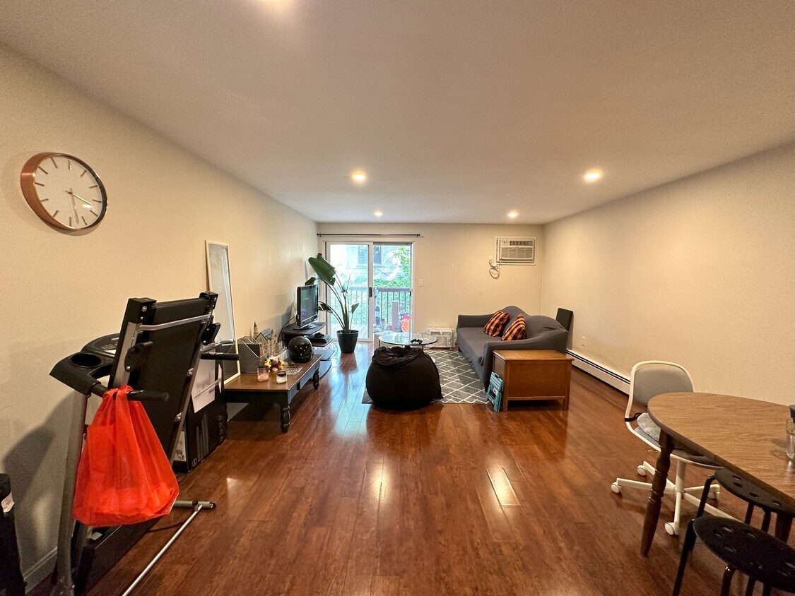 Foto principal - 93 Spring St