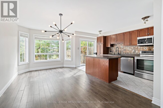 Building Photo - 128 Dominion Gardens Dr