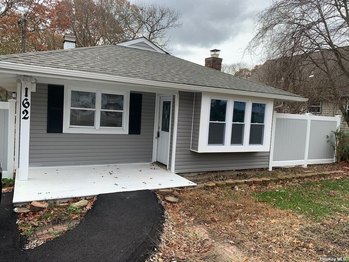 Foto principal - 162 Meadowmere Ave