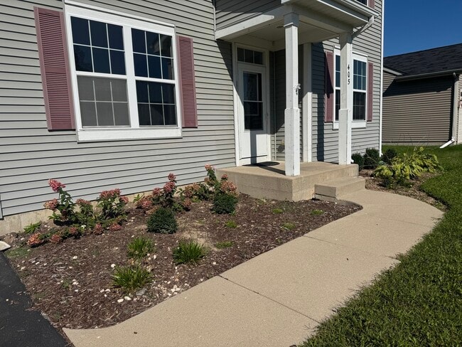 Building Photo - 405 Preserve Dr
