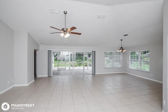 Building Photo - 725 24TH SQ, VERO BEACH, FL 32962
