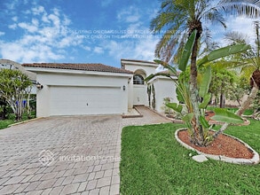 Building Photo - 1543 SW 161st Ave