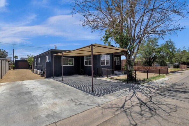 Building Photo - Brand NEW EVERYTHING!!. 2 bedroom home wit...