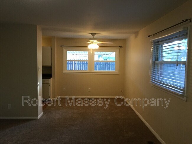 Building Photo - 3002 Boaires Ln