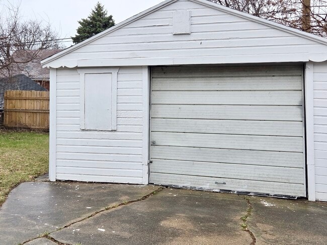 Foto del edificio - 20282 Westphalia St