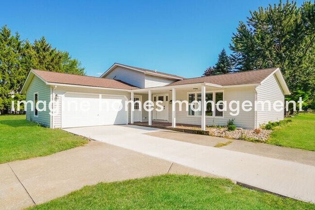 Building Photo - Coming in October!! Completely Renovated 4...