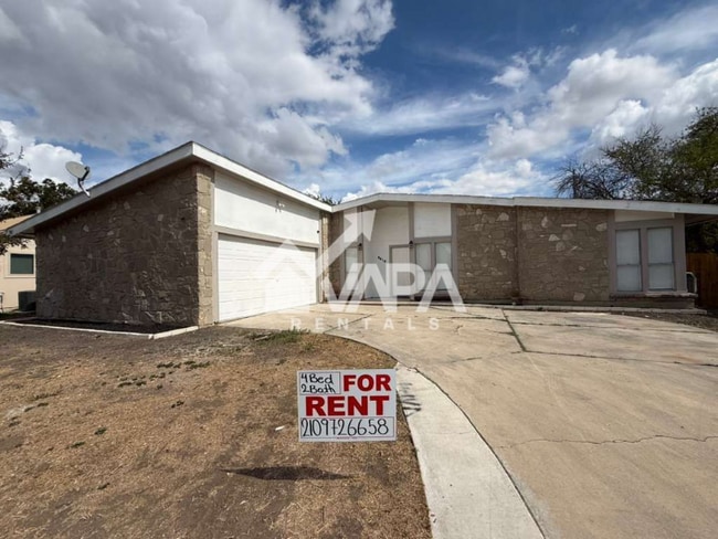 Building Photo - 5512 Grand Lake Dr