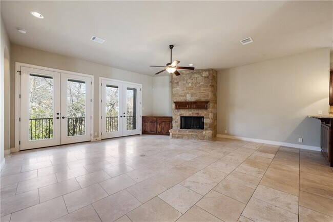 Building Photo - 1 Chandon Ln