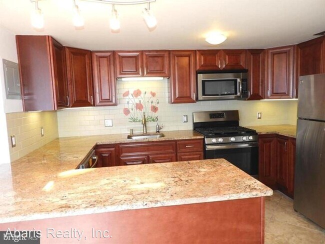 Foto del edificio - 3 br, 2 bath House - 10300 Westlake Drive ...