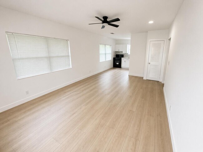 Foto del edificio - 135 SE 4th St