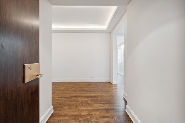 Foto del edificio - 180 E Pearson St