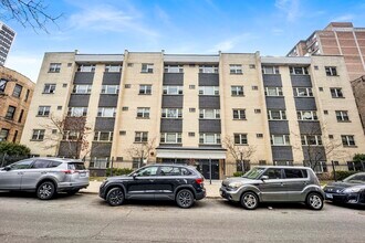 Building Photo - 3161 N Cambridge Ave