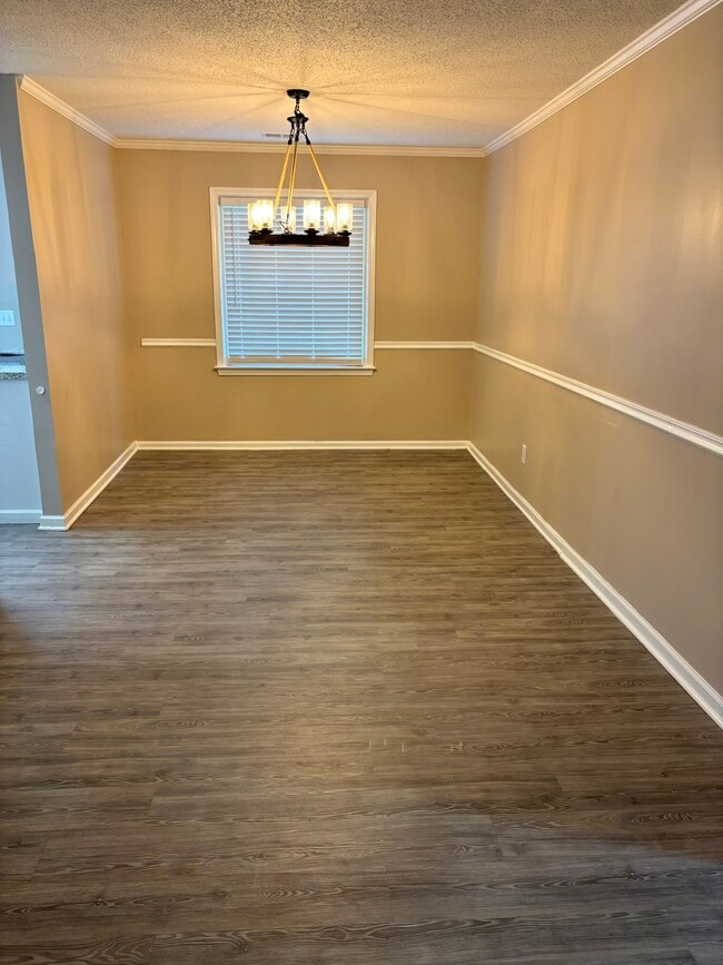 Foto del edificio - 548 Kenton Dr