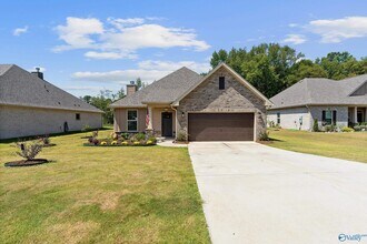 Building Photo - 132 Kambry Grv Dr