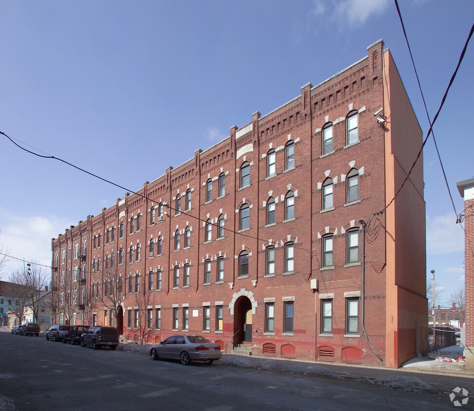 Building Photo - Sainte Marie