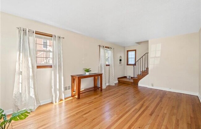 Building Photo - 4014 Fairfield Ave
