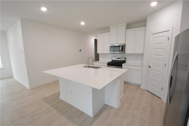 Foto del edificio - 3880 Aryana Ave