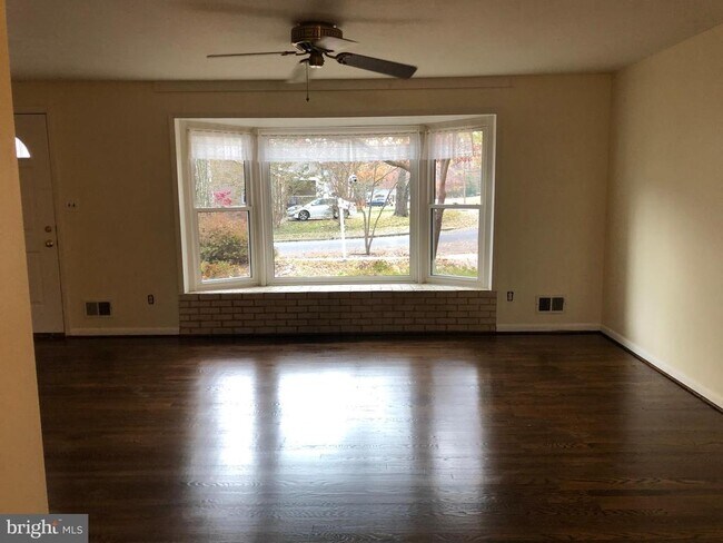 Foto del edificio - 3532 Queen Anne Dr