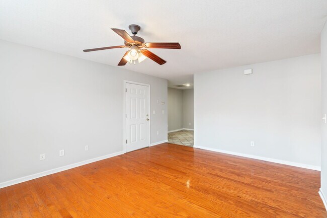 Foto del edificio - 1707 Maple View Way