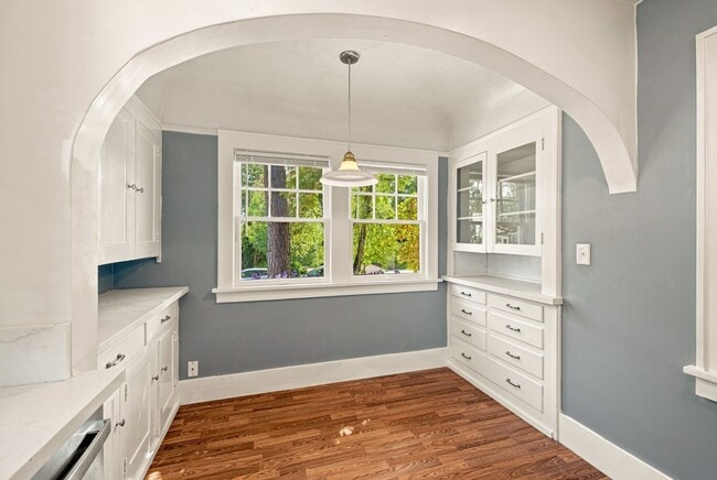 Building Photo - 6521 SE 16th Ave