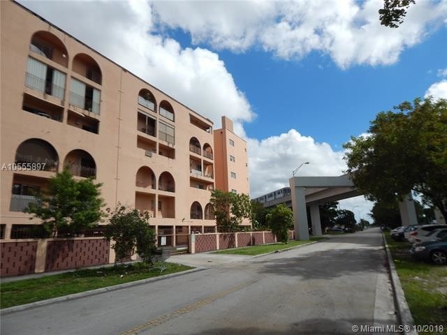 Building Photo - 460 E 23rd St