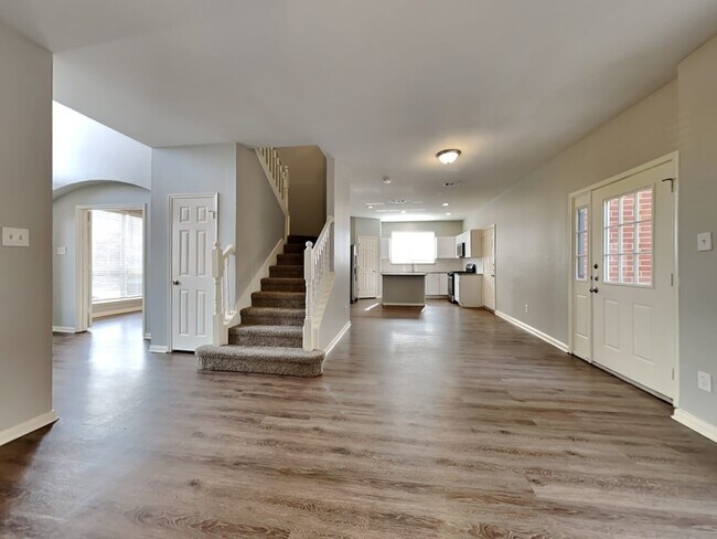 Building Photo - 1172 Christopher Ln