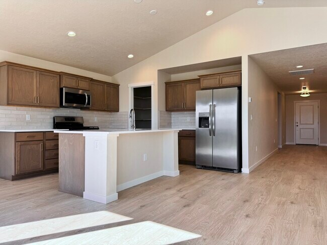 Foto del edificio - 7565 E Edison St