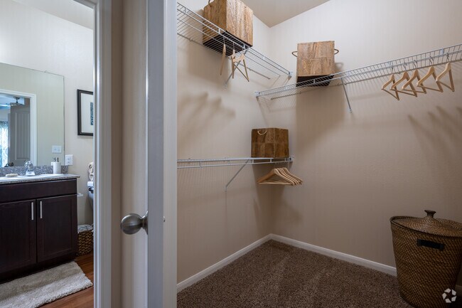 2BR, 2BA - 1,120 - Belterra Springs