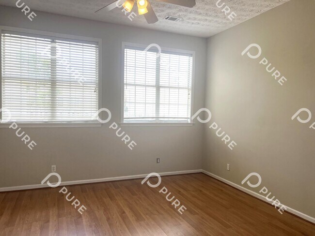 Foto del edificio - 8713 Ridgestone Ct