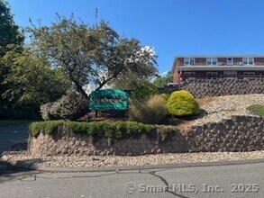 Building Photo - 201 Regan Rd