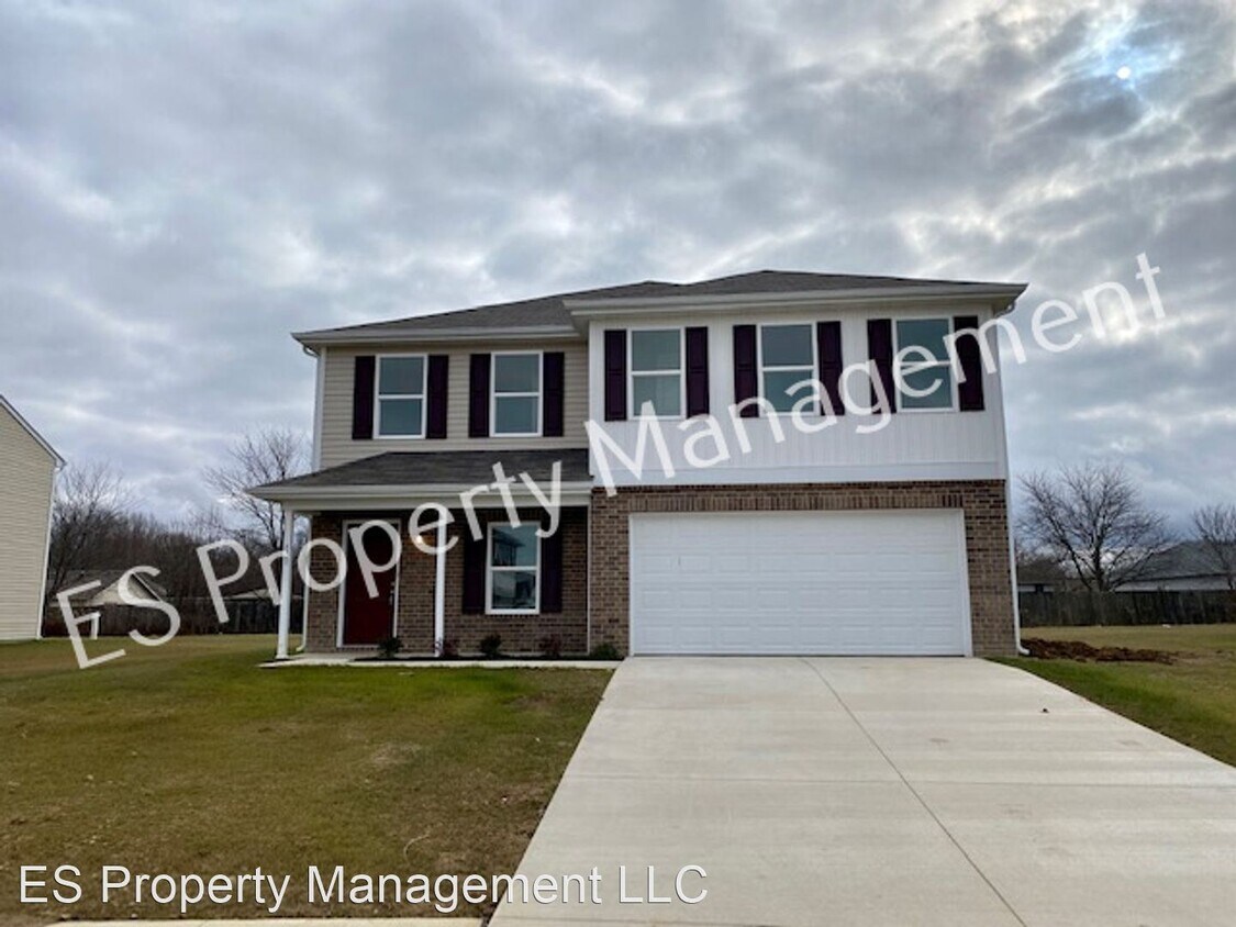 Primary Photo - 4 br, 2.5 bath House - 2901 W. Kings Canyo...