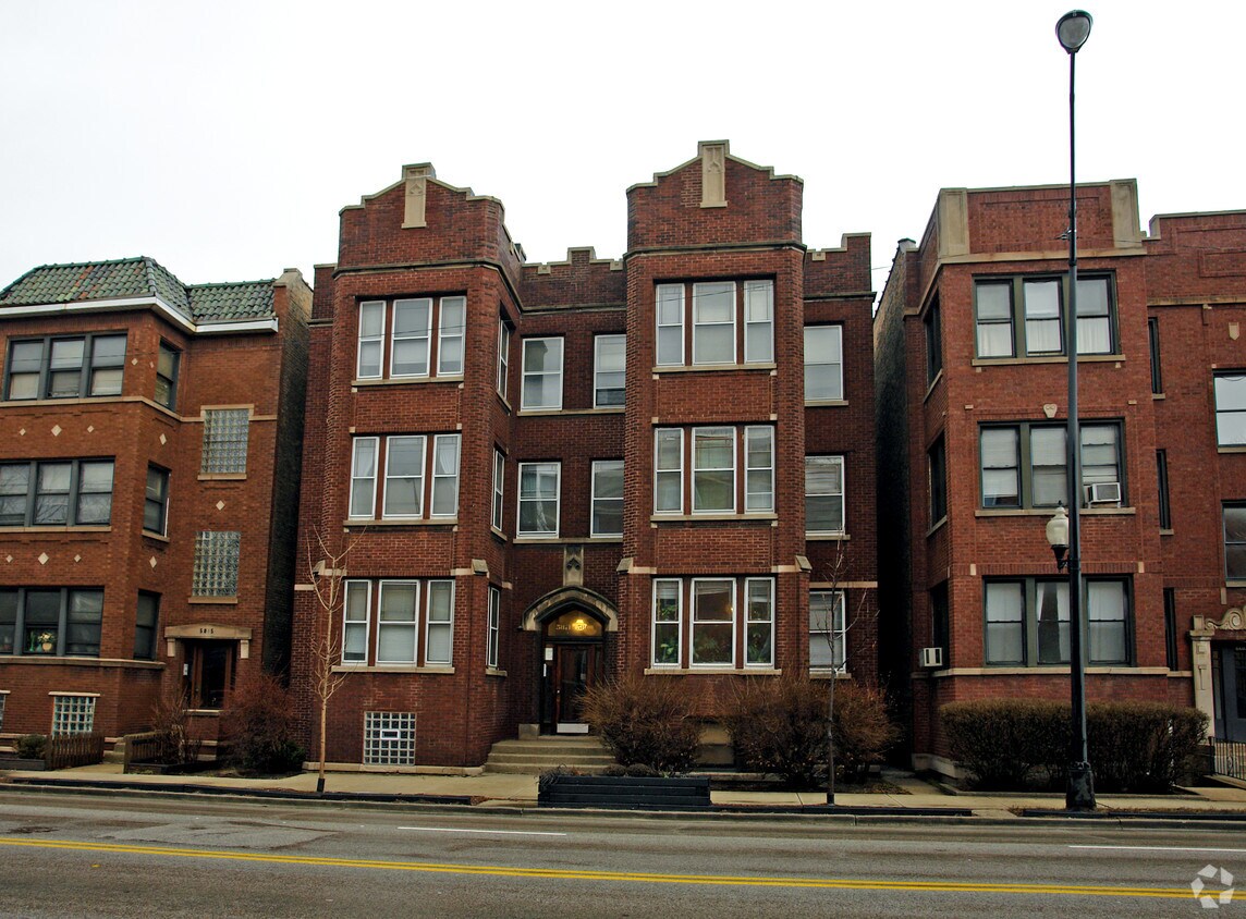 Building Photo - 5809 N Ridge Ave