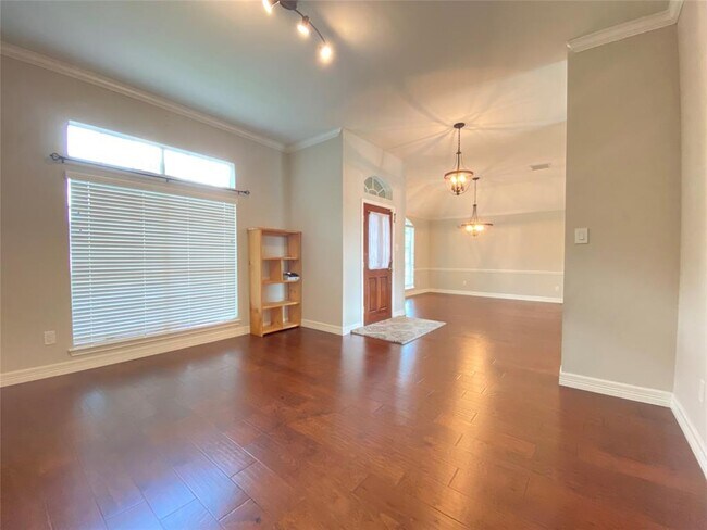 Building Photo - 2222 Alberton Ln