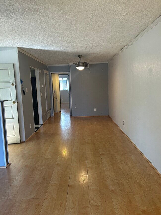 777 S Citrus Ave Unit 105, Azusa, CA 91702 Condo for Rent in Azusa