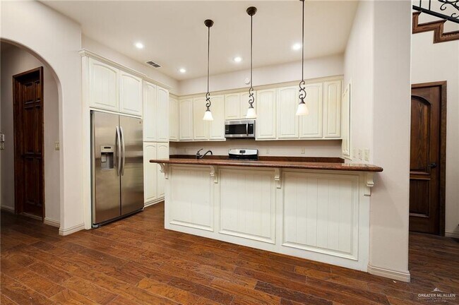 Foto del edificio - 421 Cottonwood Ave