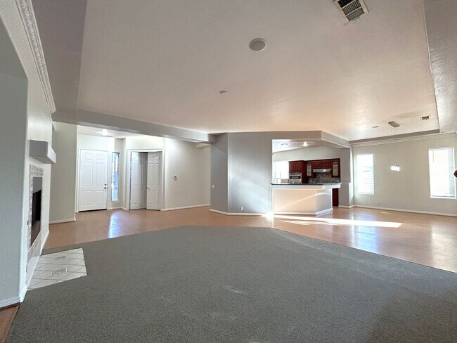 Foto del edificio - AVAILABLE NOW!! 4 Bedroom 3 Bathroom HOME ...