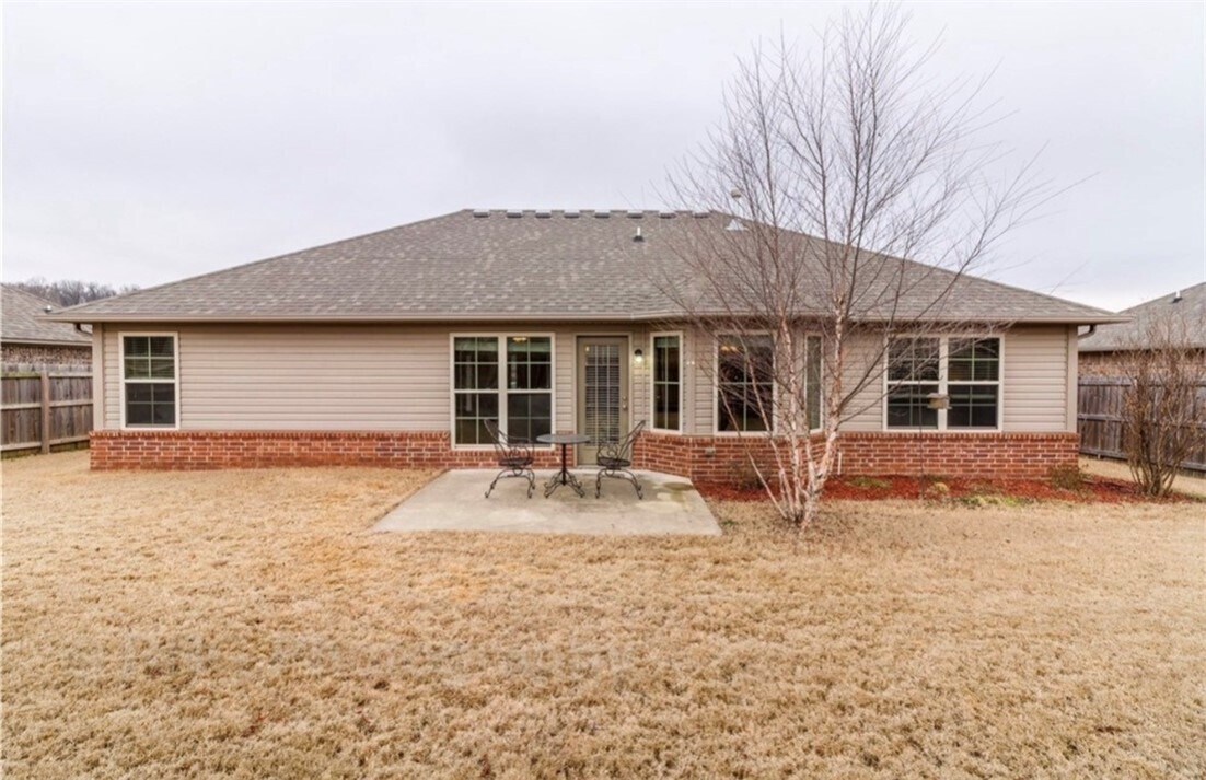 Foto del edificio - 6082 Cord Ave