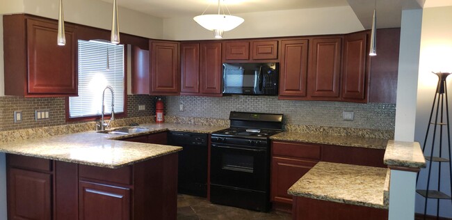 Kitchen - 4706 N 58th St