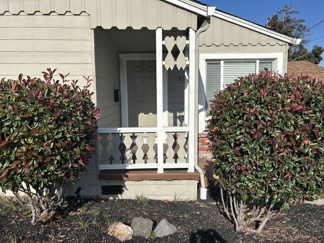 Foto del edificio - Beautifully Well-Kept 2 Bedroom, 1 Bath Home