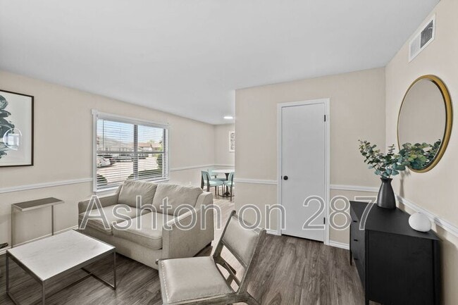 Building Photo - 1301 W Hwy 287 Byp