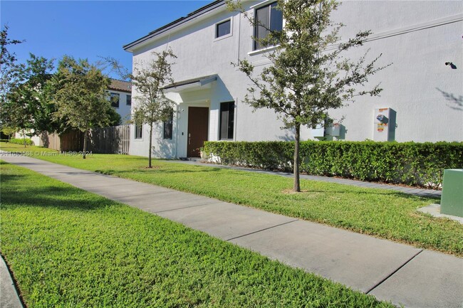 Foto del edificio - 23380 SW 110th Ct