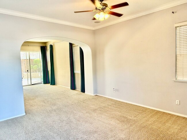Building Photo - 4048 W Apple Tree Ln